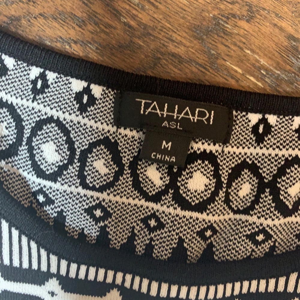 Tahari peplum sleeveless black and White top - Picture 3 of 3